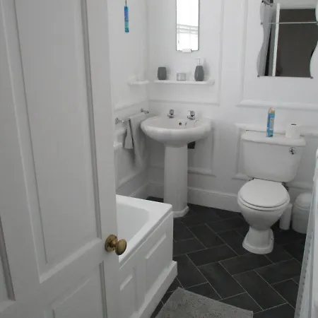 Lovely Spacious 3 Bedded First Floor Apartment Ryde  Exterior photo