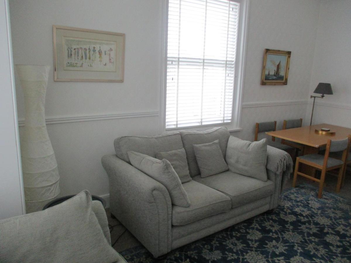 Apartment Lovely Spacious 3 Bedded First Floor