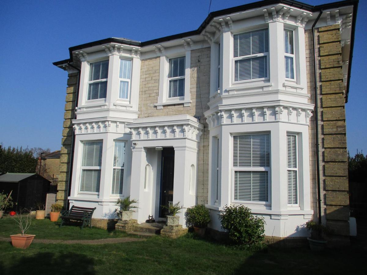 Apartment Lovely Spacious 3 Bedded First Floor *