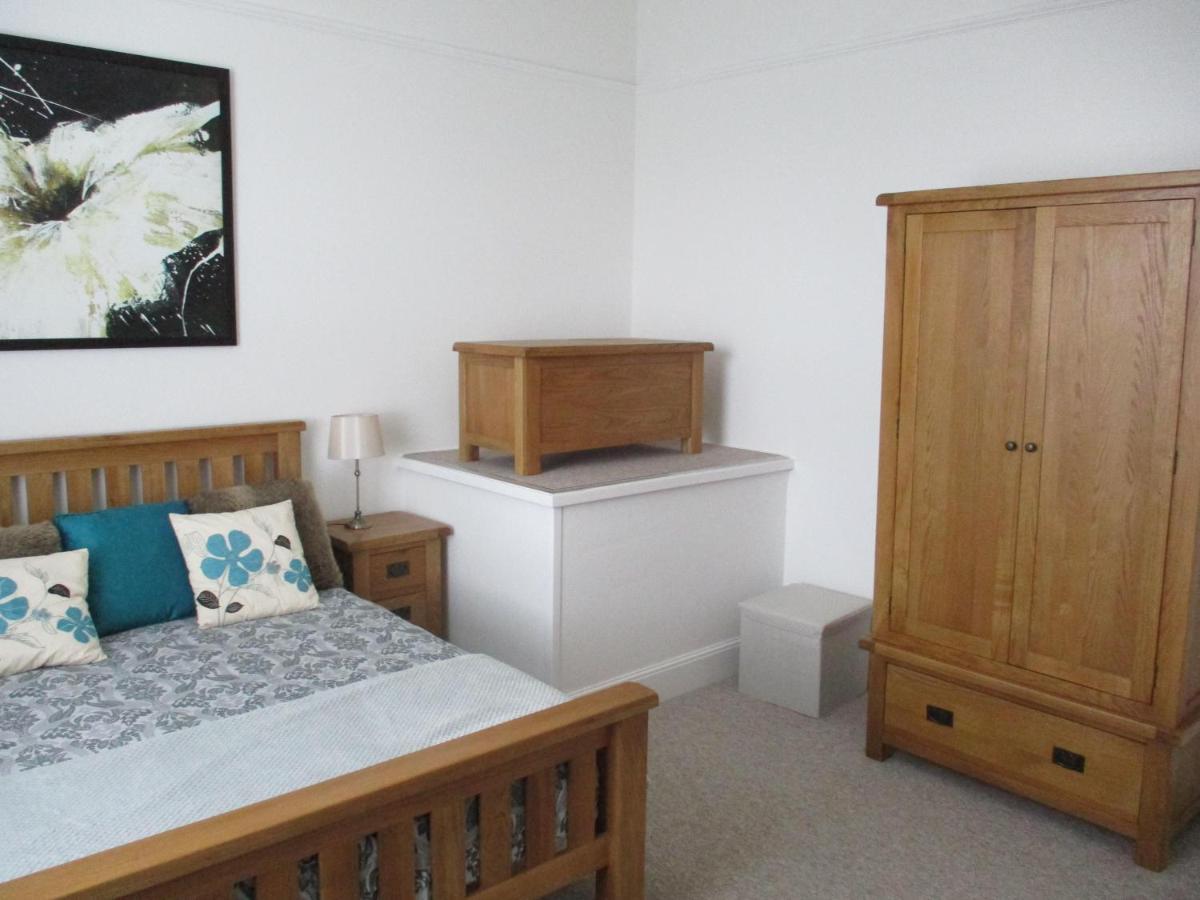 Lovely Spacious 3 Bedded First Floor
