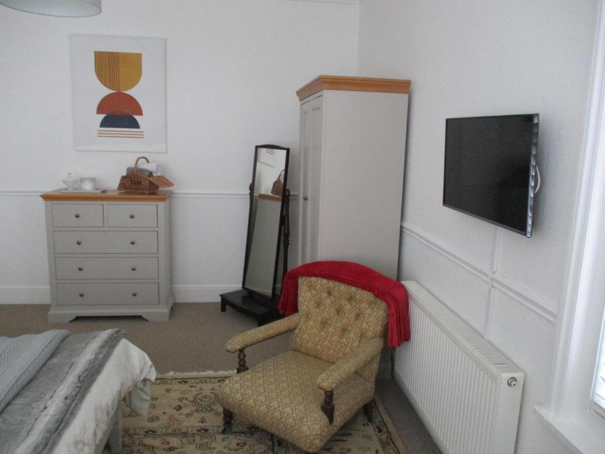 Lovely Spacious 3 Bedded First Floor *