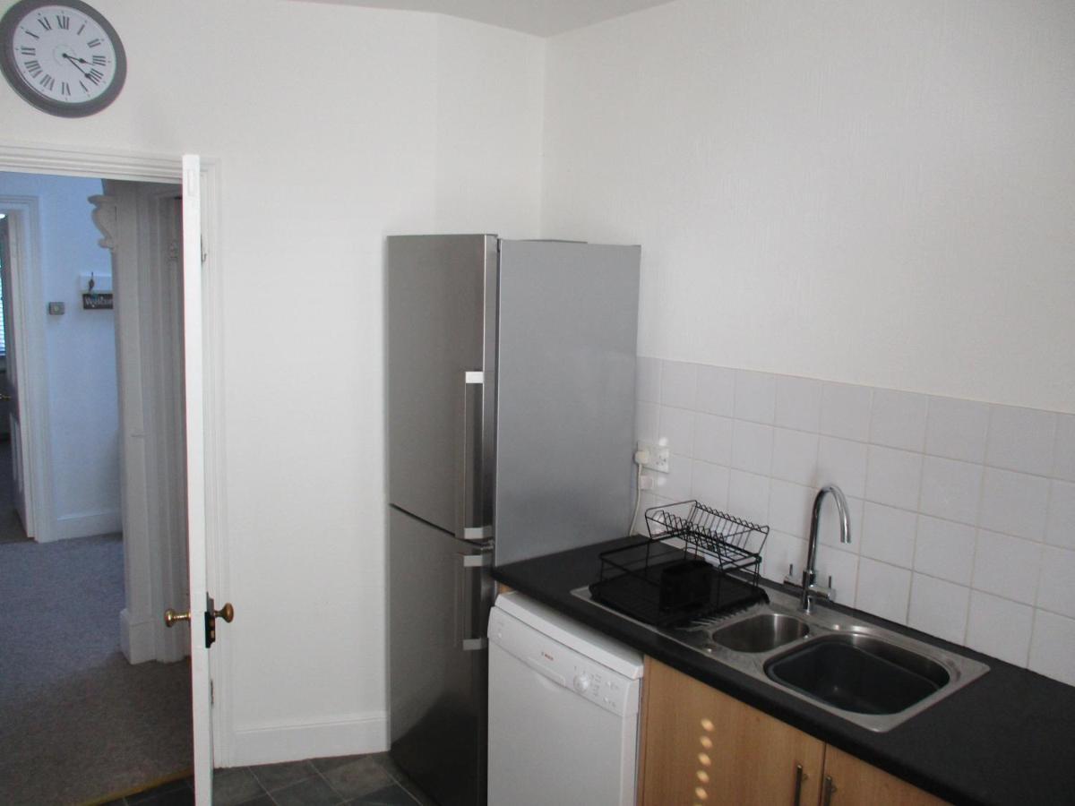 Lovely Spacious 3 Bedded First Floor