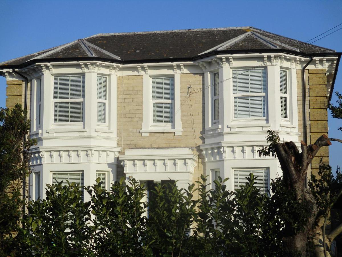 Apartment Lovely Spacious 3 Bedded First Floor *